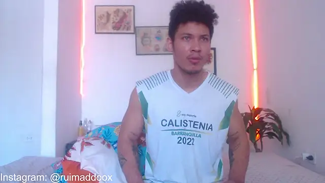 RuiMaddoox online show from January 18, 2:21 pm