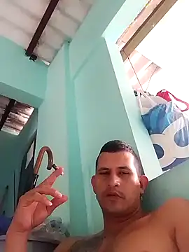 Snapshot of Kars1721 chatting on February 23, 6:38 pm Kars1721 online show from February 23, 6:38 pm