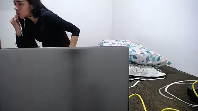 Snapshot of Candy_Grey28 chatting on October 31, 2:56 am Candy Grey28 online show from October 31, 2:56 am