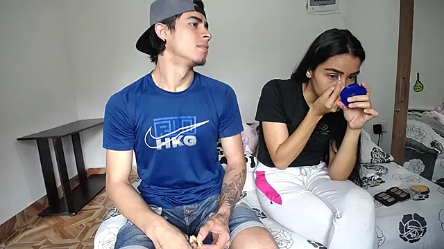 Snapshot of Candy_Grey28 chatting on November 24, 2:06 pm Candy Grey28 online show from November 24, 2:06 pm