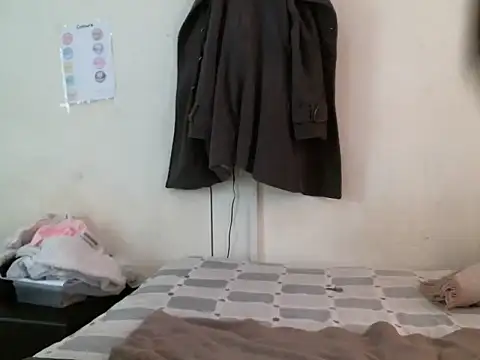 Snapshot of Pretty_miss_devilxxx35 chatting on September 27, 12:21 pm Pretty miss devilxxx35 online show from September 27, 12:21 pm