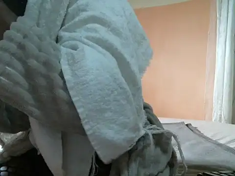 Snapshot of Pretty_miss_devilxxx35 chatting on November 17, 7:25 am Pretty miss devilxxx35 online show from November 17, 7:25 am