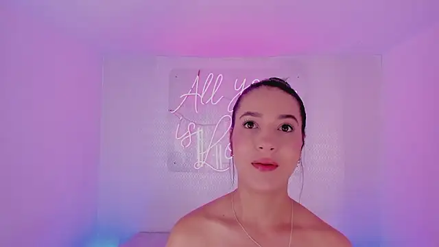 aleksandramiller  online show from March 13, 12:56 pm