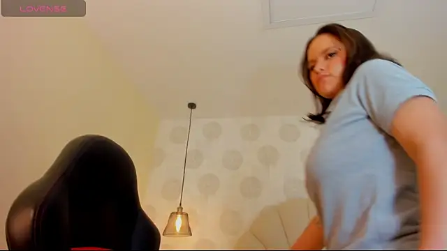 GIANAMILLER6 online show from December 16, 12:21 pm