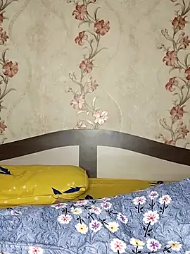 Shiny HOT01 online show from November 8, 6:51 pm