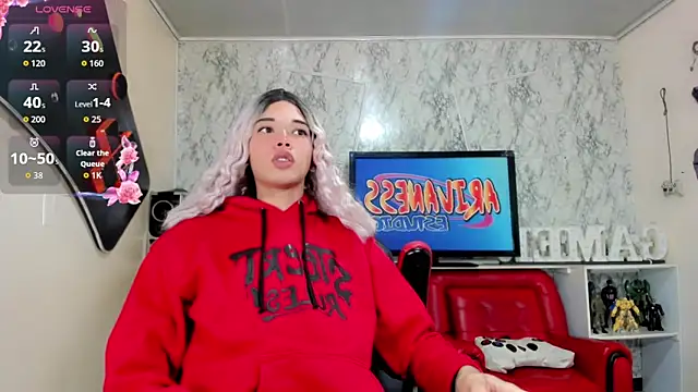 Madison Mujica online show from October 8, 11:19 am