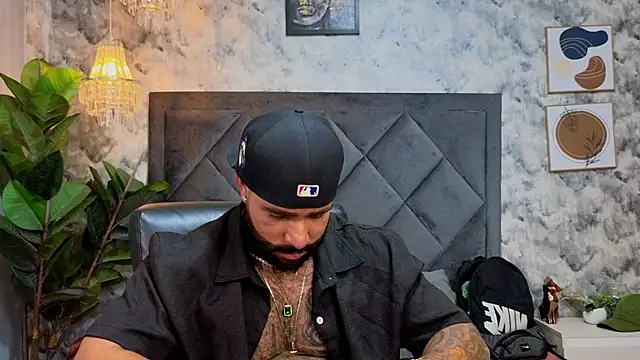 Apolo rousse1 online show from November 19, 11:05 pm