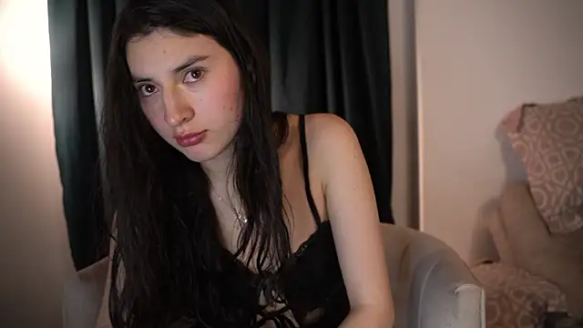 Snapshot of Auralea chatting on July 13, 4:59 am Auralea online show from July 13, 4:59 am