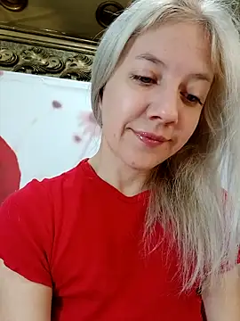 Snapshot of HeronDenni chatting on September 9, 2:00 am HeronDenni online show from September 9, 2:00 am