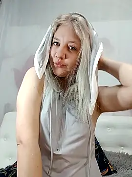 HeronDenni online show from March 27, 2:28 am