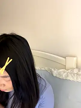 Ella-A9 online show from October 25, 2:56 pm