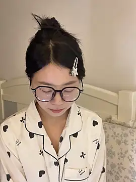 Ella-A9 online show from November 6, 6:14 am