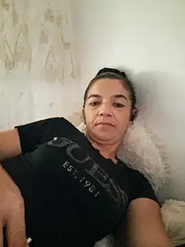 alinaalinutzq online show from September 24, 12:30 pm