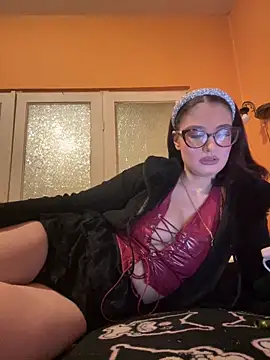 Larra69 online show from February 1, 6:06 pm