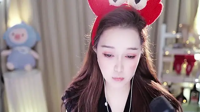 Snapshot of l2day_ chatting on October 11, 3:06 am l2day online show from October 11, 3:06 am