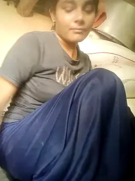 Snapshot of Hot_siiii chatting on September 10, 2:55 am Hot siiii online show from September 10, 2:55 am