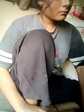 Snapshot of Hot_siiii chatting on September 16, 3:29 am Hot siiii online show from September 16, 3:29 am