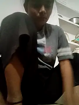 Snapshot of Hot_siiii chatting on October 12, 2:05 pm Hot siiii online show from October 12, 2:05 pm