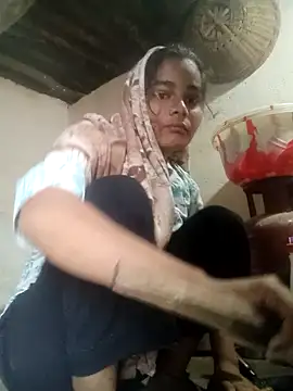 Snapshot of Hot_siiii chatting on October 30, 3:41 am Hot siiii online show from October 30, 3:41 am