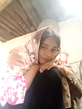 Snapshot of Hot_siiii chatting on November 12, 2:45 am Hot siiii online show from November 12, 2:45 am