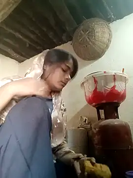 Snapshot of Hot_siiii chatting on November 15, 2:31 am Hot siiii online show from November 15, 2:31 am