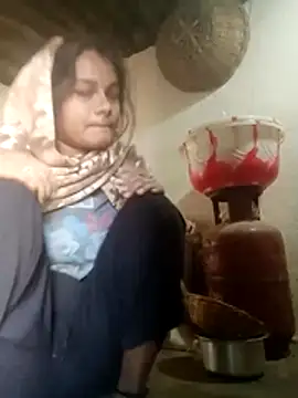 Snapshot of Hot_siiii chatting on November 17, 2:50 am Hot siiii online show from November 17, 2:50 am