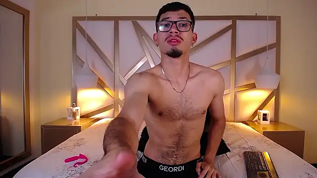 Snapshot of Jaxon_Carter chatting on January 14, 2:17 am Jaxon Carter online show from January 14, 2:17 am