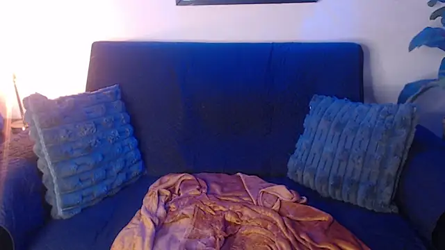 Snapshot of brandi_bae1 chatting on November 15, 2:13 pm brandi bae1 online show from November 15, 2:13 pm