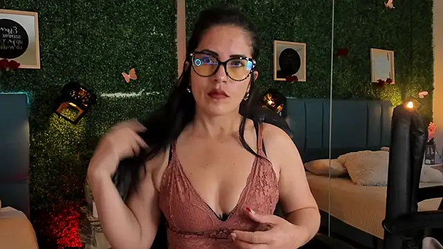 Linagh  online show from December 20, 11:28 am