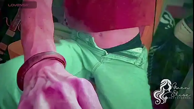 Snapshot of heyyythanks chatting on November 11, 12:21 am heyyythanks online show from November 11, 12:21 am