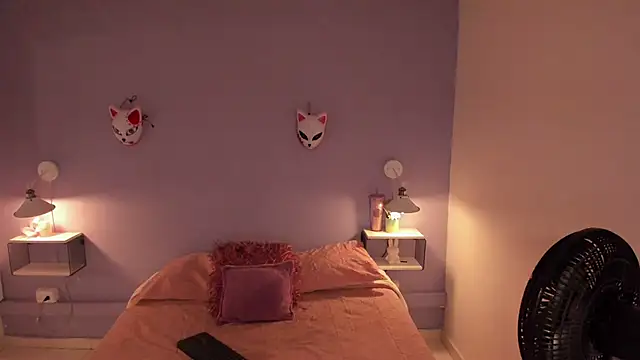 Zoe Lynch  online show from September 23, 11:46 am