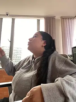 Zoey thompson online show from March 27, 7:46 pm