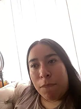 Zoey thompson online show from April 14, 8:15 pm