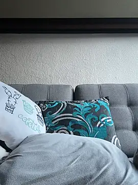 Parejaexplorando1 online show from May 15, 11:45 pm