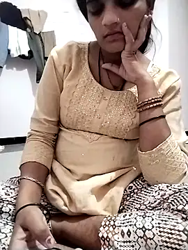 Snapshot of Sofia_kuuu chatting on November 5, 8:25 am Sofia kuuu online show from November 5, 8:25 am