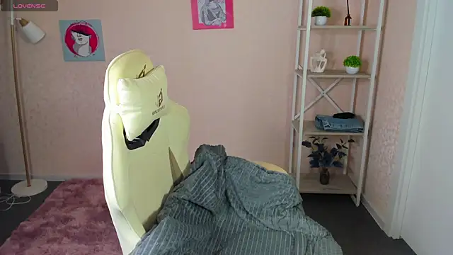 R0cket bunny online show from September 13, 1:16 am