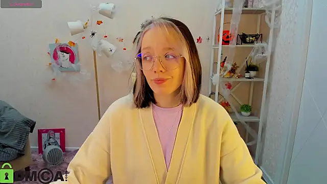 R0cket bunny online show from October 23, 1:05 am