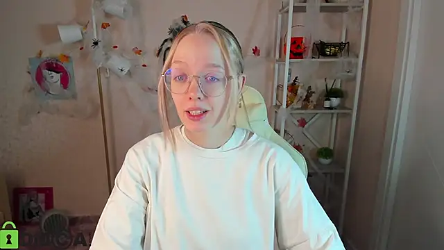 R0cket bunny online show from October 27, 1:09 am