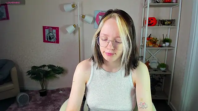 R0cket bunny online show from November 15, 1:03 am