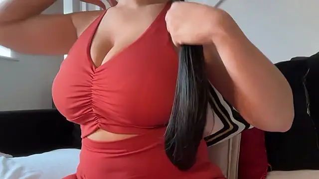 MissMyaBentley online show from February 17, 3:40 pm