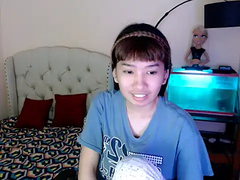 ShantalFoxxy  online show from February 10, 1:26 pm