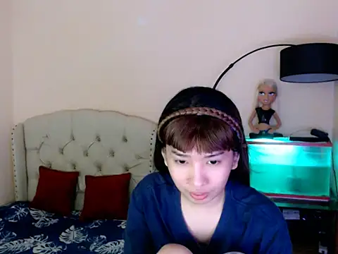 ShantalFoxxy  online show from March 11, 1:06 pm