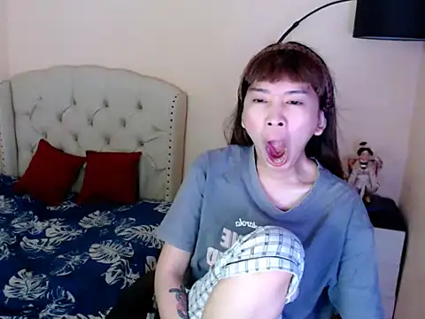 ShantalFoxxy  online show from May 26, 2:02 pm