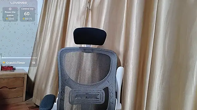 Snapshot of Haili-1 chatting on October 4, 1:31 pm Haili-1 online show from October 4, 1:31 pm