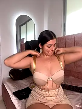 salomecute21 online show from October 31, 11:55 am