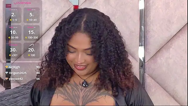 Cristal-Jonnes online show from April 17, 4:04 am