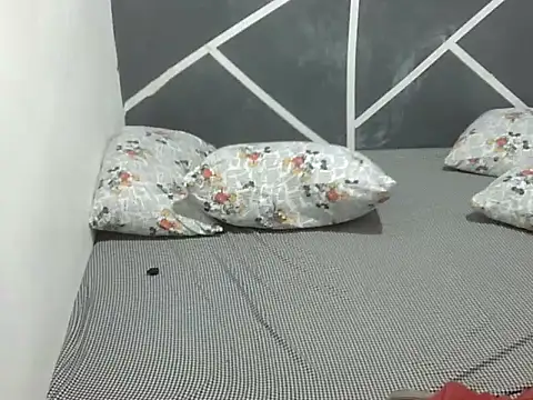 Snapshot of AsianbouncieGIRL chatting on November 23, 11:59 pm AsianbouncieGIRL online show from November 23, 11:59 pm