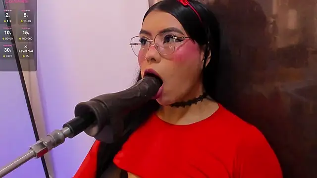 pocahontas lantina online show from April 18, 3:54 am