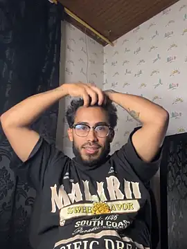 Snapshot of TU-MORENOO chatting on September 22, 5:53 am TU-MORENOO online show from September 22, 5:53 am