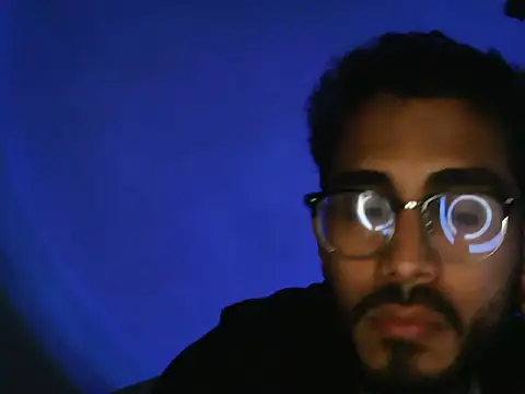 TU-MORENOO online show from December 4, 6:23 am